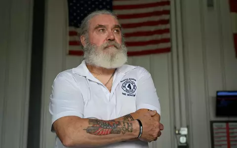 Achtmal hat sich Curt Andrews schon Hautkrebs entfernen lassen müssen - an den Stellen seines Körpers, die vor 25 Jahren dem Staub ausgesetzt waren, den die Anschläge auf die Türme des World Trade Centers verursacht haben.  - Foto: Anne Pollmann/dpa