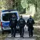 Die Polizei geht Hinweisen aus der Bevölkerung nach. - Bild: Jan Ohmen/dpa