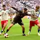Die HSV-Spieler hatten meist das Nachsehen gegen die Mainzer Gäste. - Bild: Daniel Bockwoldt/dpa
