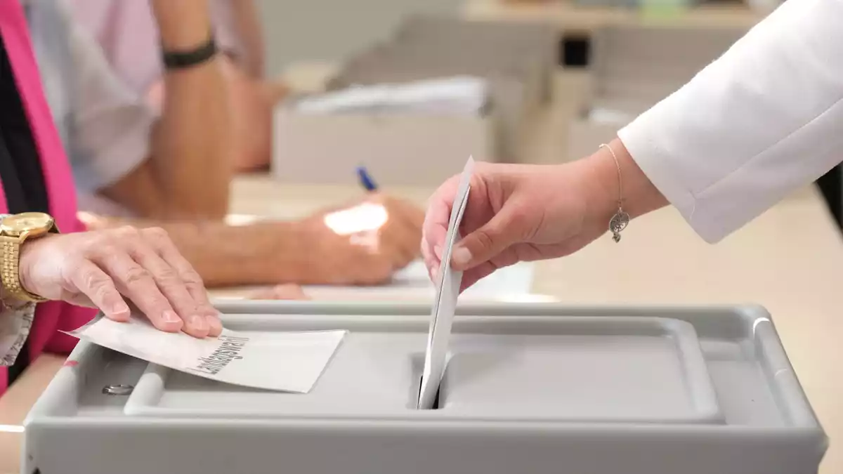 Bis 18 Uhr waren die Wahllokale geöffnet. - Bild: Klaus-Dietmar Gabbert/dpa