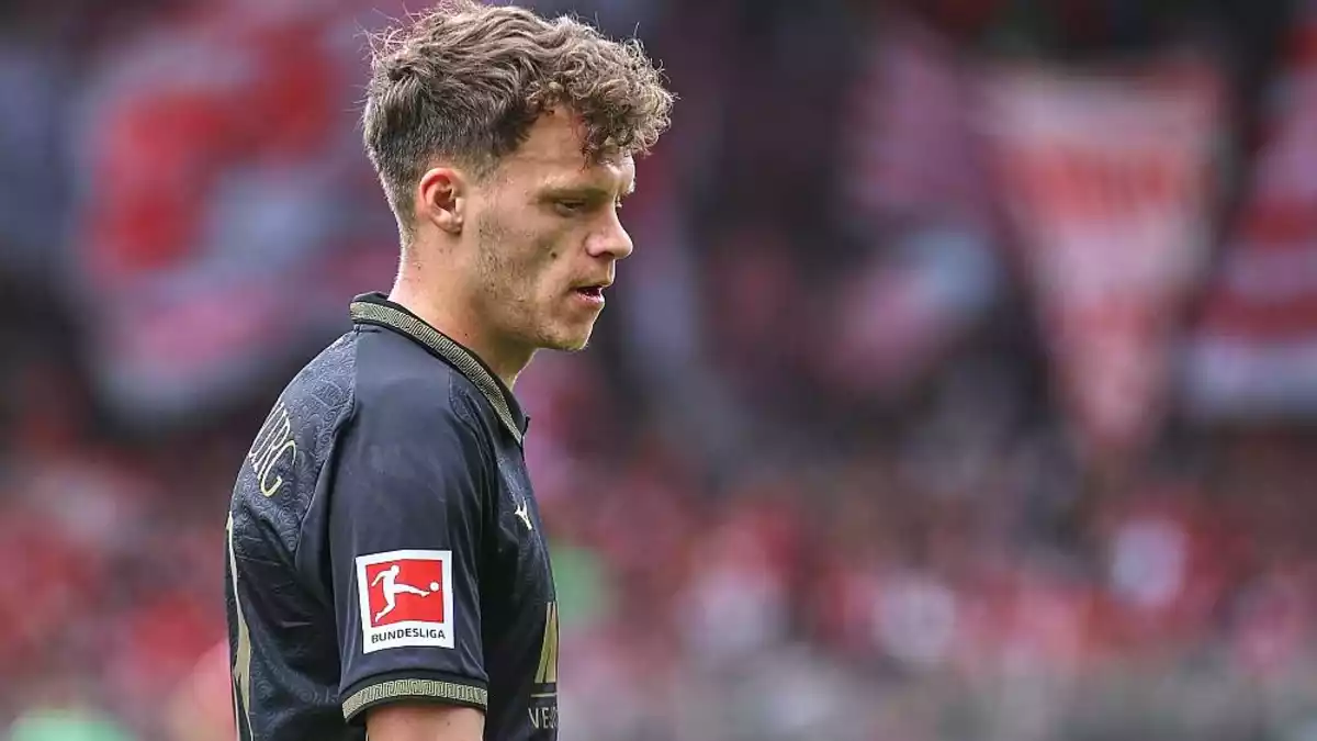 1. Bundesliga: Augsburg erobert in Frankfurt die Tabellenspitze