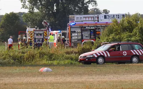 Bei einem Flugzeugabsturz sind zwei Menschen gestorben.  - Foto: Rene Priebe/PR-Video/dpa
