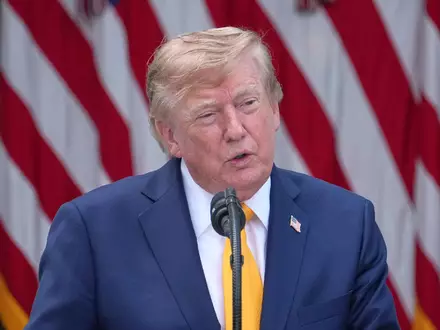 Trump hat eine neue Idee für eine Umbenennung (Archivbild). - Foto: Alex Brandon/AP/dpa