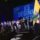 Die AfD feiert am Wahlabend. - Bild: Sebastian Gollnow/dpa