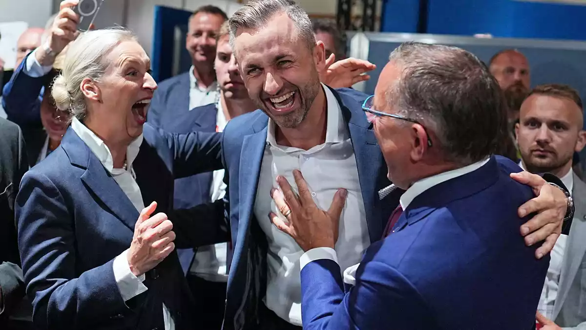 Die AfD hat die Landtagswahl in Sachsen-Anhalt gewonnen. - Bild: Michael Kappeler/dpa