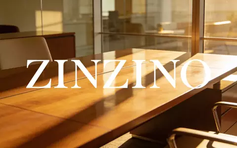 Ein minimalistisches, sonnendurchflutetes Büro symbolisiert geschäftliches Wachstum und positive Marktdynamik. - Foto: über boerse-global.de