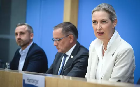 Will gegen irreguläre Migration vorgehen: AfD-Co-Chefin Alice Weidel. - Foto: Bernd von Jutrczenka/dpa