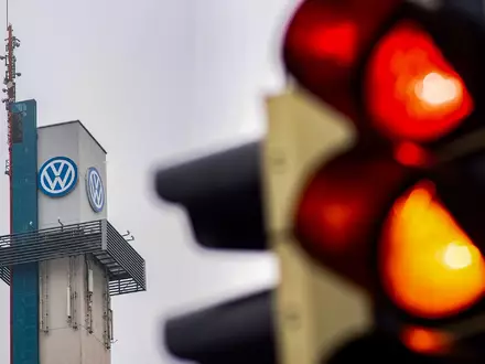 Bald grünes Licht in Osnabrück? Das VW-Werk soll zu einem Kompetenzzentrum für Sicherheits- und Verteidigungslösungen weiterentwickelt werden. (Archivbild) - Foto: Hauke-Christian Dittrich/dpa