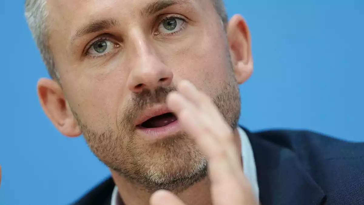 AfD-Spitzenkandidat Ulrich Siegmund will Gespräche auch mit Einzelabgeordneten führen.  - Bild: Kay Nietfeld/dpa