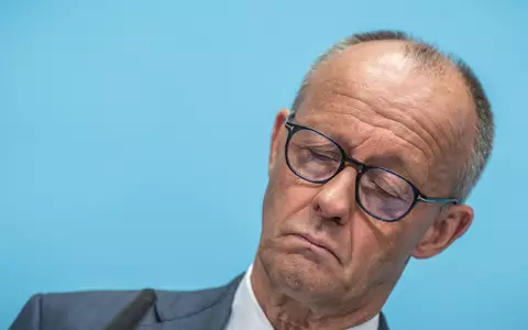 Merz gibt sich nach dem Wahldebakel erschüttert und selbstkritisch. - Foto: Michael Kappeler/dpa