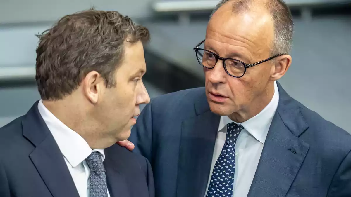 Kanzler und Vizekanzler bemühen sich um gemeinsame Botschaften. (Archivbild) - Bild: Michael Kappeler/dpa