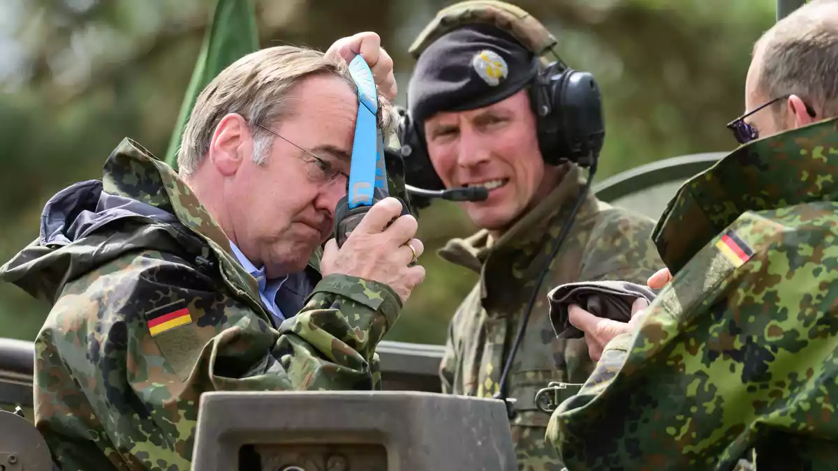 Die Bundeswehr soll gestärkt werden.  - Bild: Philipp Schulze/dpa