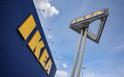 Ein bekanntes Logo: Der Möbelriese Ikea. (Archivbild) - Foto: Oliver Berg/dpa