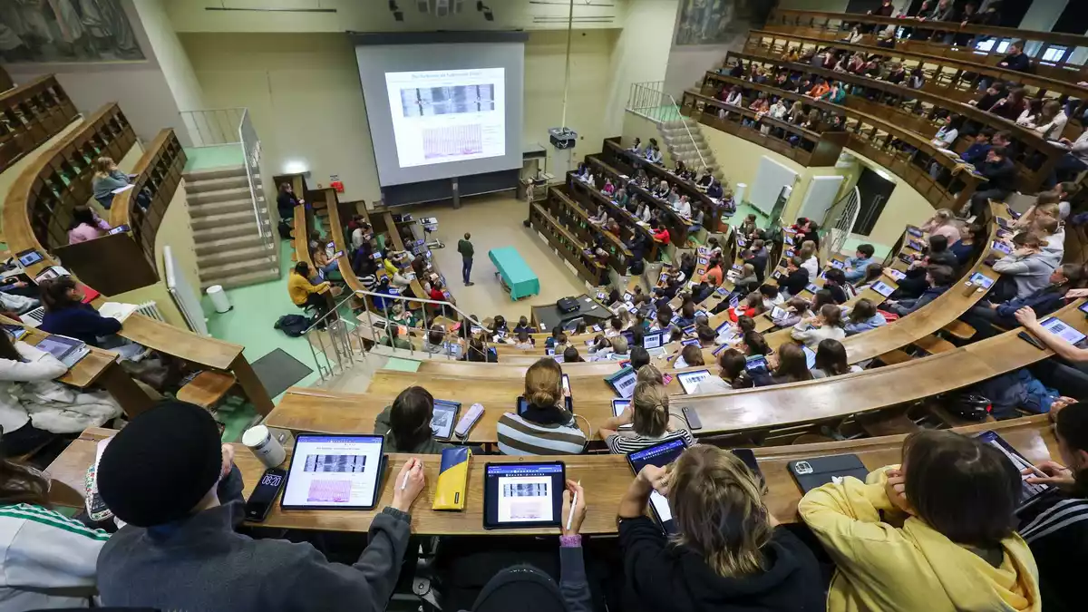 An deutschen Universitäten sind viele ausländische Studierende eingeschrieben. - Bild: Jan Woitas/dpa