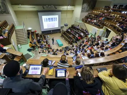 An deutschen Universitäten sind viele ausländische Studierende eingeschrieben. - Foto: Jan Woitas/dpa