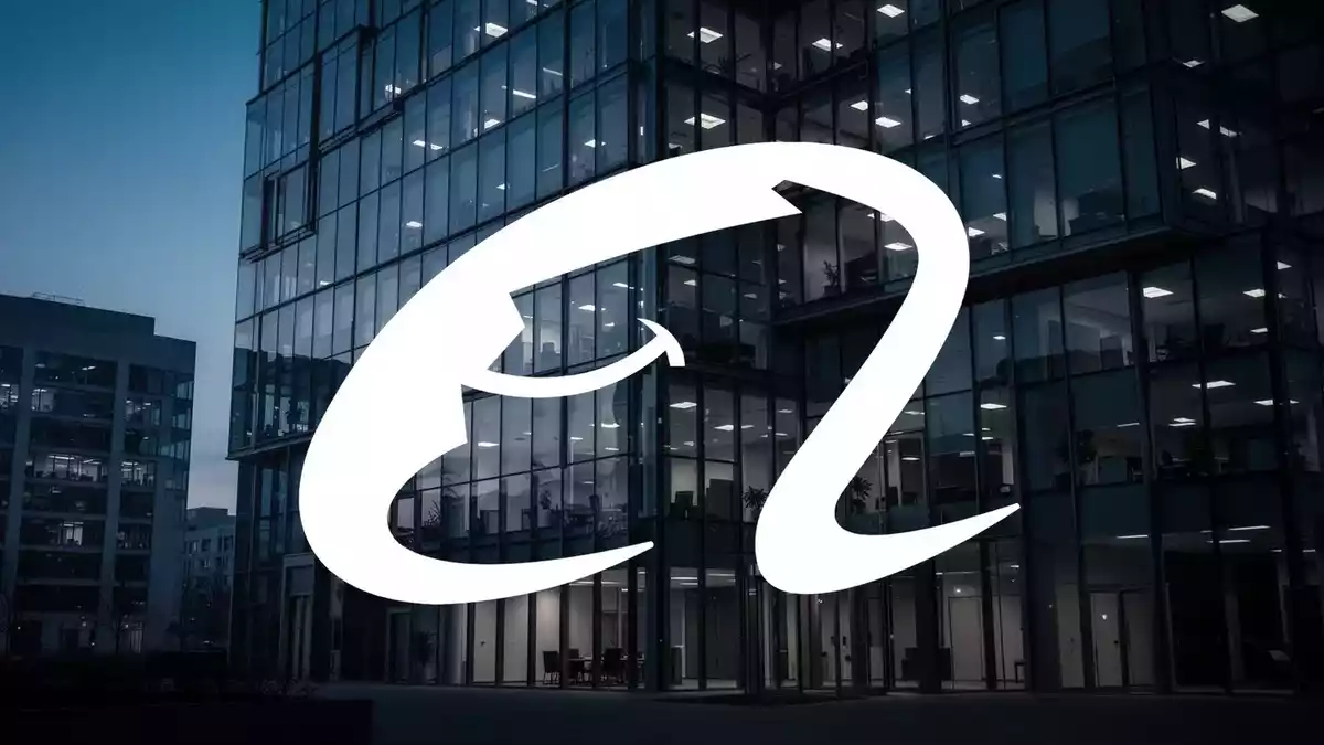 Alibaba Expands Globally but Stock Slumps 24% Amid $10B Capital Raise