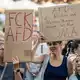 Der Wahlsieg der AfD in Sachsen-Anhalt hat weit über das Bundesland hinaus heftige Reaktionen ausgelöst. (Archivbild) - Bild: Boris Roessler/dpa