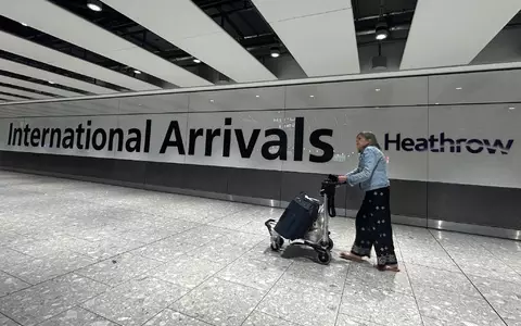 Unter anderem der Londoner Flughafen Heathrow war von einer Störung bei der Flugsicherung betroffen. (Archiv) - Foto: Kirsty Wigglesworth/AP/dpa