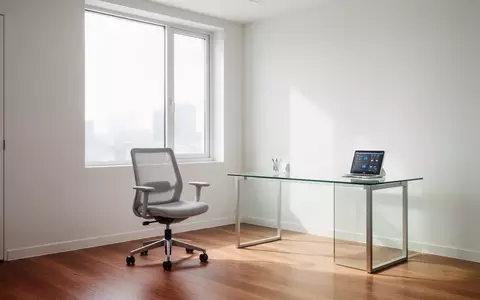 Ein heller, minimalistischer Untersuchungsraum mit natürlichem Tageslicht und einer ruhigen, modernen Einrichtung. - Foto: über boerse-global.de
