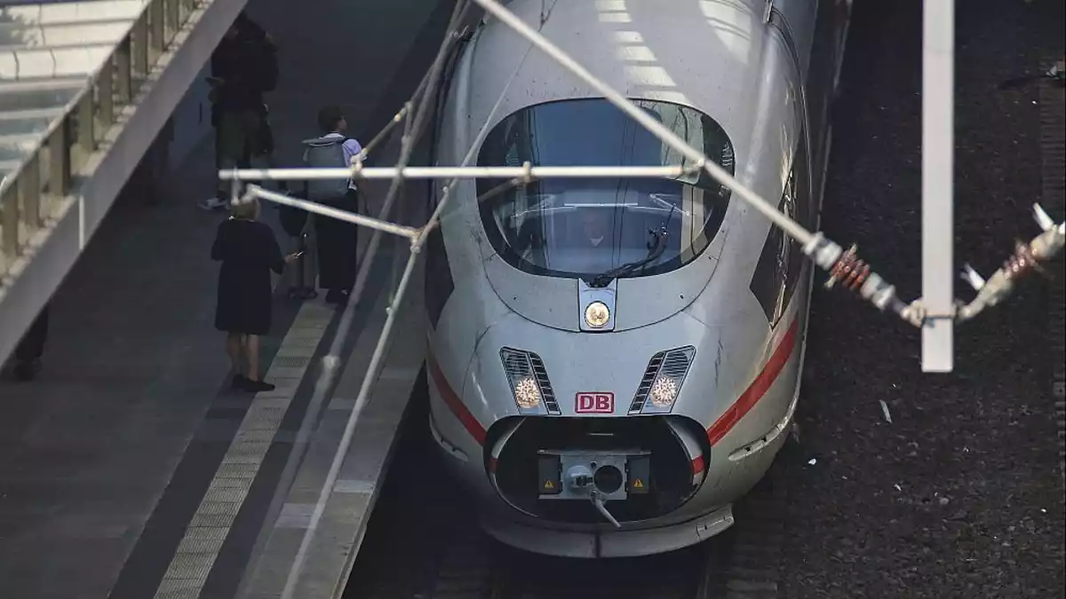Pro Bahn fordert Kameras in Fernzug-Einstiegen