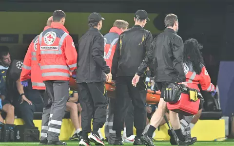 Konstantinos Karetsas wurde zu weiteren Untersuchungen ins Krankenhaus gebracht. - Foto: Bernd Thissen/dpa