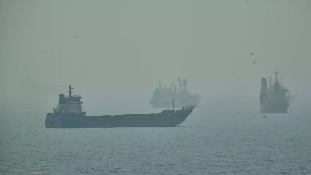 Fünf iranische Öltanker wurden nach US-Angaben angegriffen. (Archivbild) - Bild: Vahid Salemi/AP/dpa