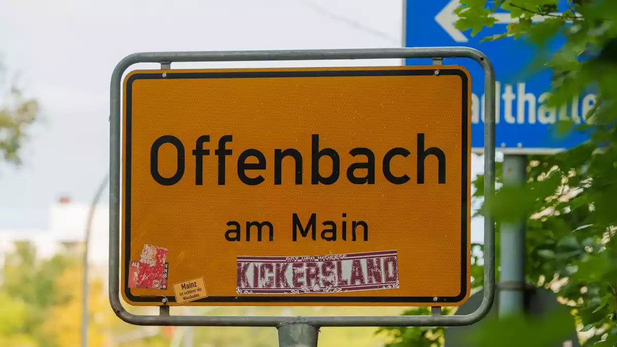 Offenbach liegt in der bundesweiten Auto-Schadenbilanz vorn. (Symbolbild) - Bild: Andreas Arnold/dpa