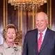 Um seine große Liebe Sonja kämpfte Harald neun Jahre lang. Während ihrer langen Beziehung neckte der König seine Frau mehr als einmal. (Archivbild) - Bild: Heiko Junge/ntb/dpa