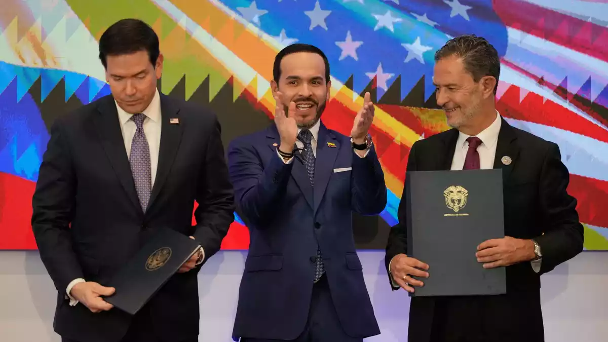 US-Außenminister Rubio warnt den Iran vor weiteren Angriffen.  - Bild: Fernando Vergara/AP Pool/dpa