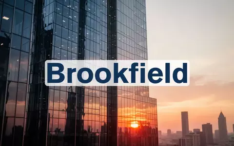 Moderne Glasfassade eines Bürogebäudes bei Sonnenaufgang als Symbol für Infrastrukturinvestitionen - Foto: über boerse-global.de