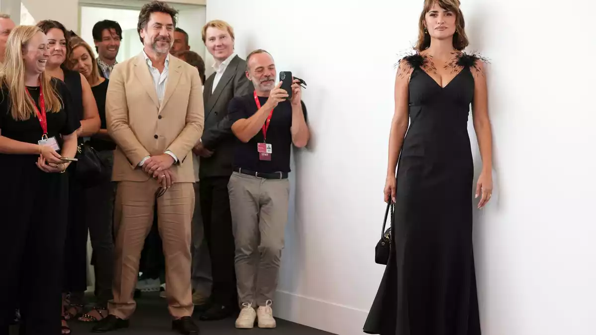 Streiten tun sie nie, scherzte Bardem in Venedig. - Bild: Scott A Garfitt/Invision/AP/dpa
