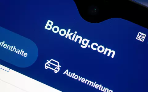 Über Booking können zum Beispiel Übernachtungen in Hotels gebucht werden. (Archivbild) - Foto: Fabian Sommer/dpa