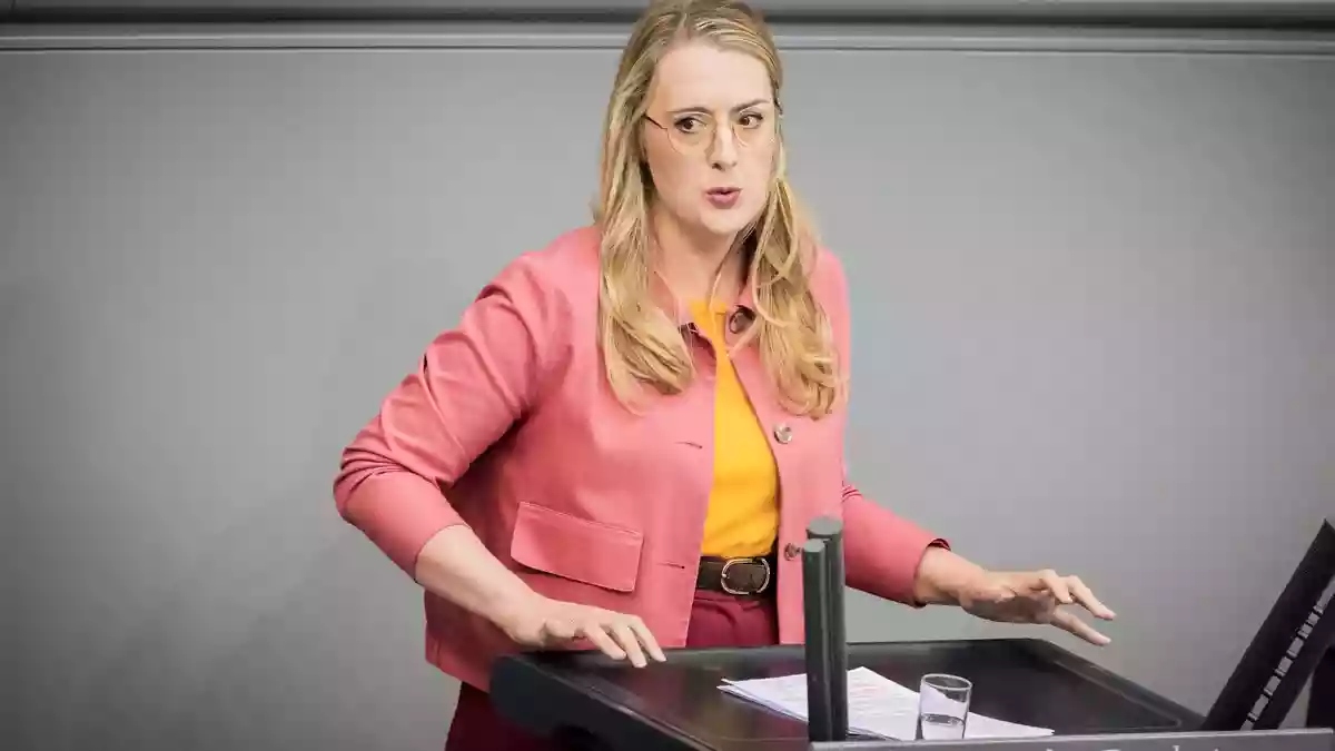 Grünen-Fraktionschefin Katharina Dröge will ein Verbot der AfD prüfen. - Bild: Christoph Soeder/dpa