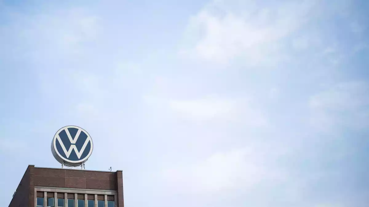 VW steht vor tiefgreifenden Veränderungen. (Symbolbild) - Bild: Julian Stratenschulte/dpa