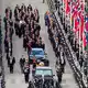 Die Trauerprozession zieht durch Oslo. - Bild: Cornelius Poppe/NTB Scanpix/AP/dpa