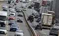 Die Menschen in Deutschland legen jedes Jahr kaum vorstellbare Strecken mit Autos zurück. (Symbolbild) - Foto: Federico Gambarini/dpa
