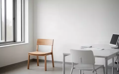 Ein minimalistischer, lichtdurchfluteter Behandlungsraum in einer Klinik, der Ruhe und medizinische Seriosität ausstrahlt. - Foto: über boerse-global.de
