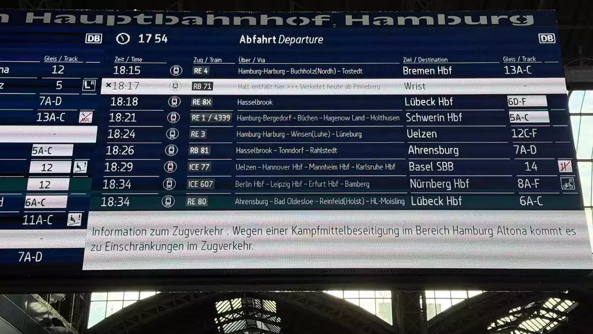 Eine Bombenentschärfung in Hamburg sorgt für Zugausfälle. - Bild: Antonia Sawallisch/dpa