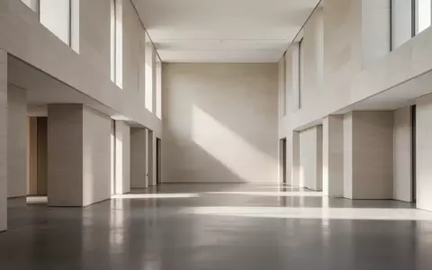 Lichtdurchflutetes, modernes Architektur-Interieur eines deutschen Behördengebäudes mit minimalistischem Design. - Foto: über boerse-global.de