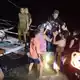 Mehr als 40 Menschen wurden zunächst gerettet. - Bild: Uncredited/Philippine Coast Guard/AP/dpa