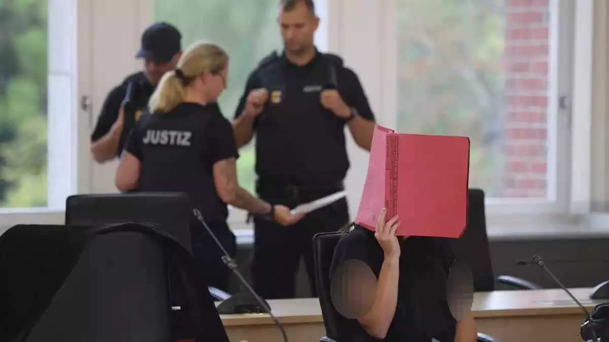 Im Mordprozess im Fall Fabian ging es erneut um die Handydaten der Angeklagten. (Archivbild) - Bild: Danny Gohlke/dpa