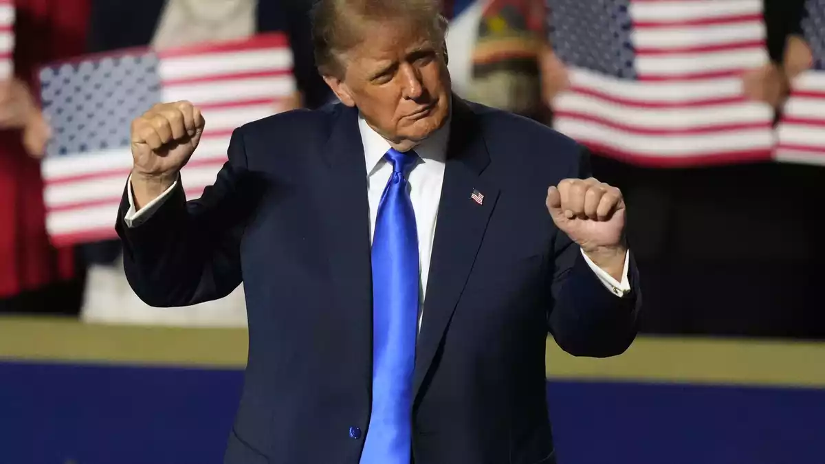 Will Bürger nach der Wahl belohnen: Präsident Trump. - Bild: Alex Brandon/AP/dpa
