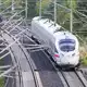 Saubere ICE und funktionierende Innenausstattung sollen Standard sein, sagt die Bahnchefin. Sie plant darüber hinaus aber noch weitere, grundlegende Veränderungen im Fernverkehr. (Archivbild)  - Bild: Julian Stratenschulte/dpa