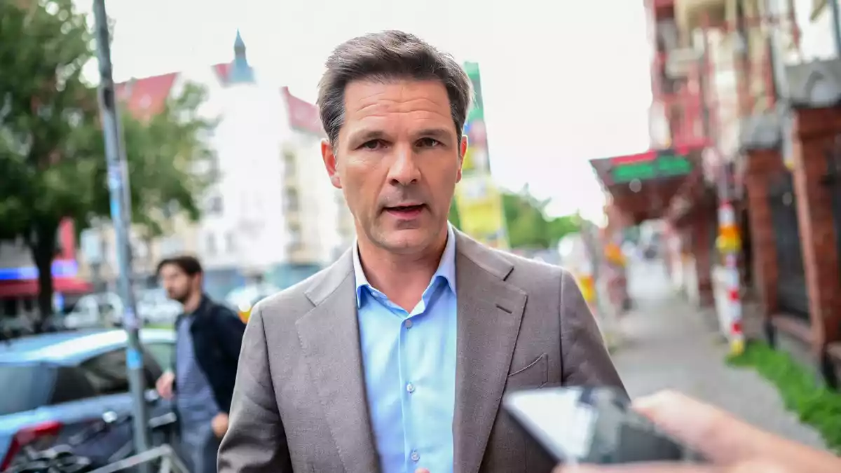 Steffen Krach wehrt sich gegen Korruptionsvorwürfe.  - Bild: Sebastian Christoph Gollnow/dpa