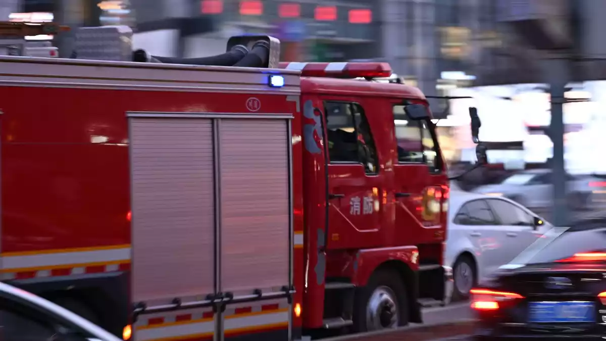 In der chinesischen Hafenstadt Qingdao ist auf einem Frachter ein Brand ausgebrochen. (Symbolbild)   - Bild: Johannes Neudecker/dpa