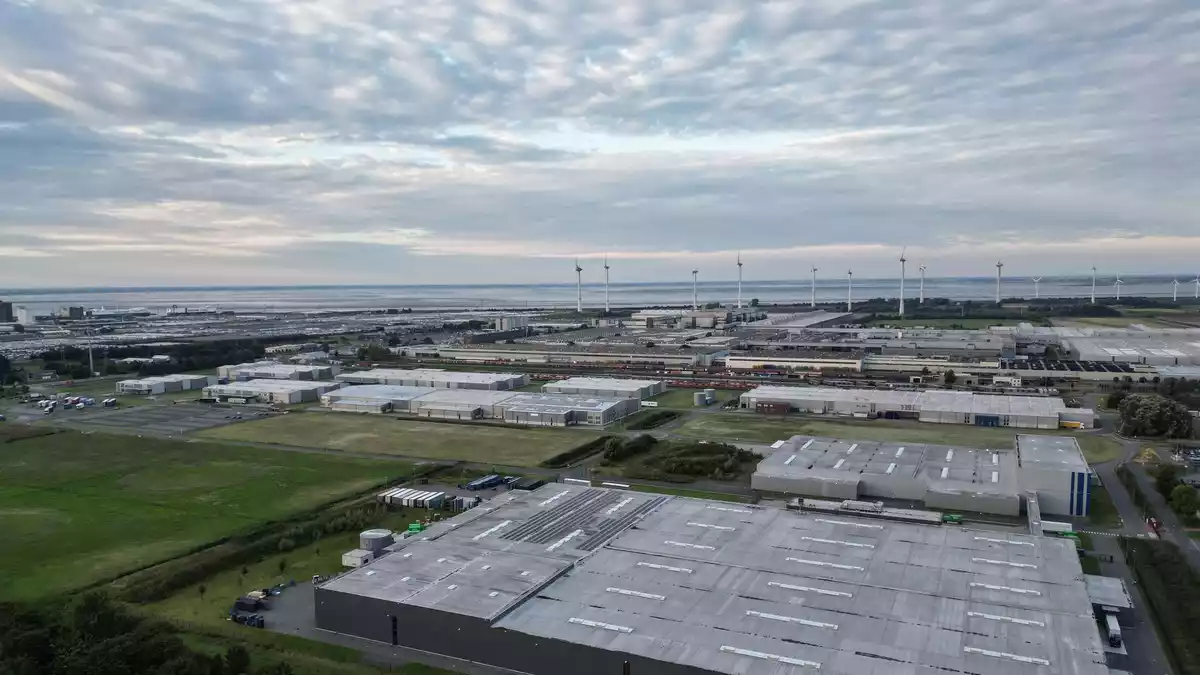 Die Zukunft von vier VW- und Audi-Standorte ist weiter ungewiss: Hannover, Zwickau, Neckarsulm und - hier im Bild - Emden. (Archivbild) - Bild: Lars Penning/dpa