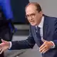 Innenminister Alexander Dobrindt rechnet mit weiteren hybriden Angriffen auf Ziele in Deutschland.  - Bild: Michael Kappeler/dpa