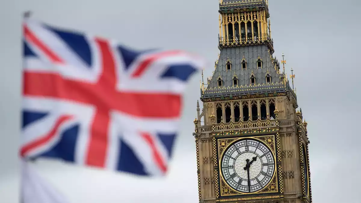 Die Briten planen eine Übernachtungssteuer in England. (Archivbild) - Bild: Hannah Mckay/epa/dpa-tmn