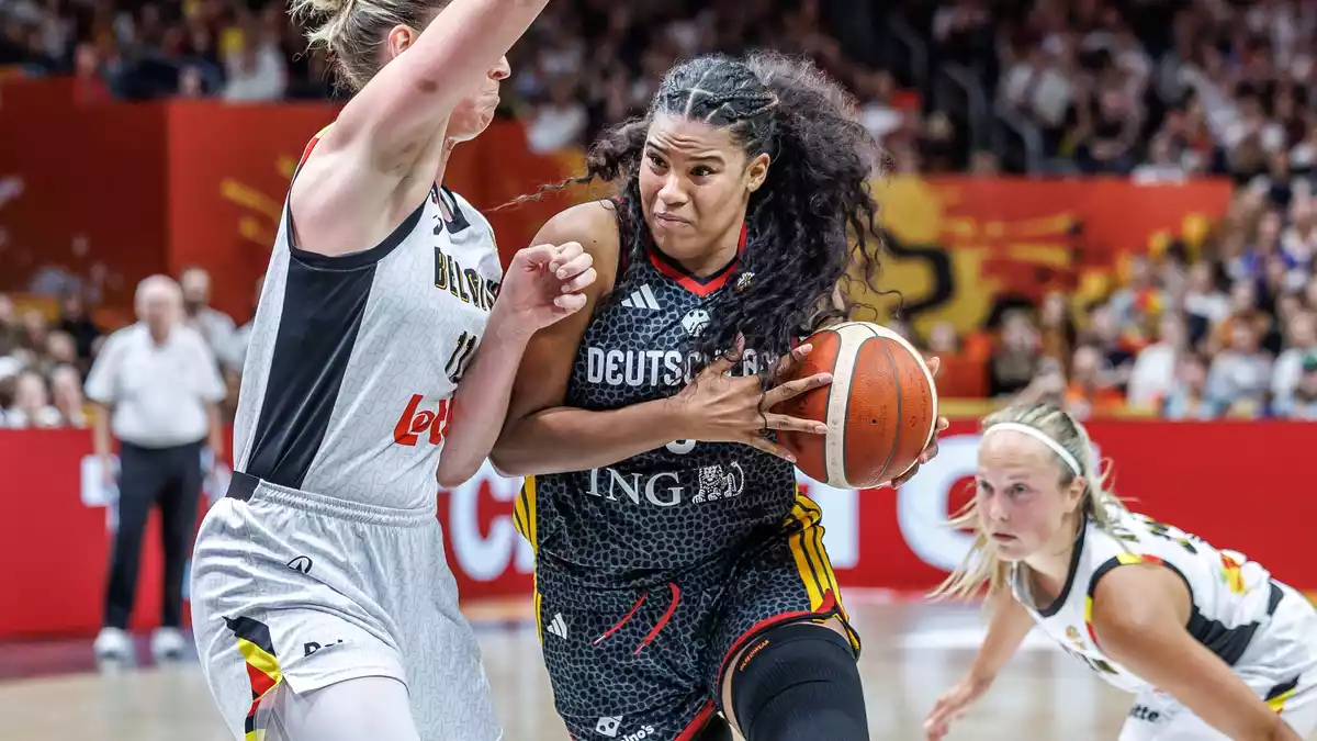 Nyara Sabally und die deutschen Basketballerinnen haben Geschichte geschrieben. - Bild: Andreas Gora/dpa