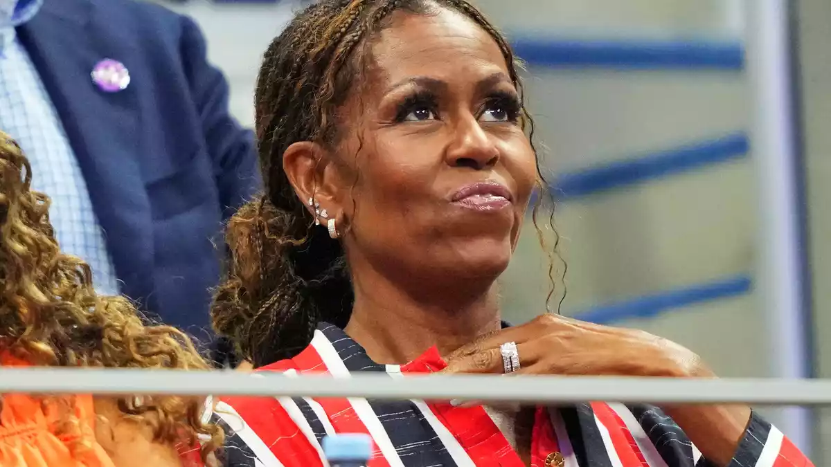 Michelle Obama verfolgte beide Halbfinals aus der ersten Reihe.  - Bild: Yuki Iwamura/AP/dpa